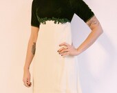 1960s vintage // Holiday Wreath Mini Dress // Xs-S