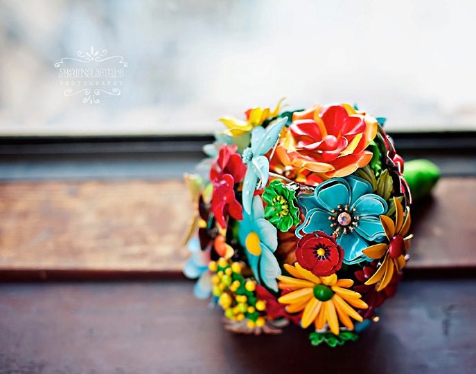 CUSTOM Wedding Brooch Bouquet - to fit your colors, style & budget OOAK, vintage bridal jewlery bouquet