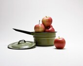 Enamelware Pot - Avocado Green, Small, Shabby Chic, Vintage