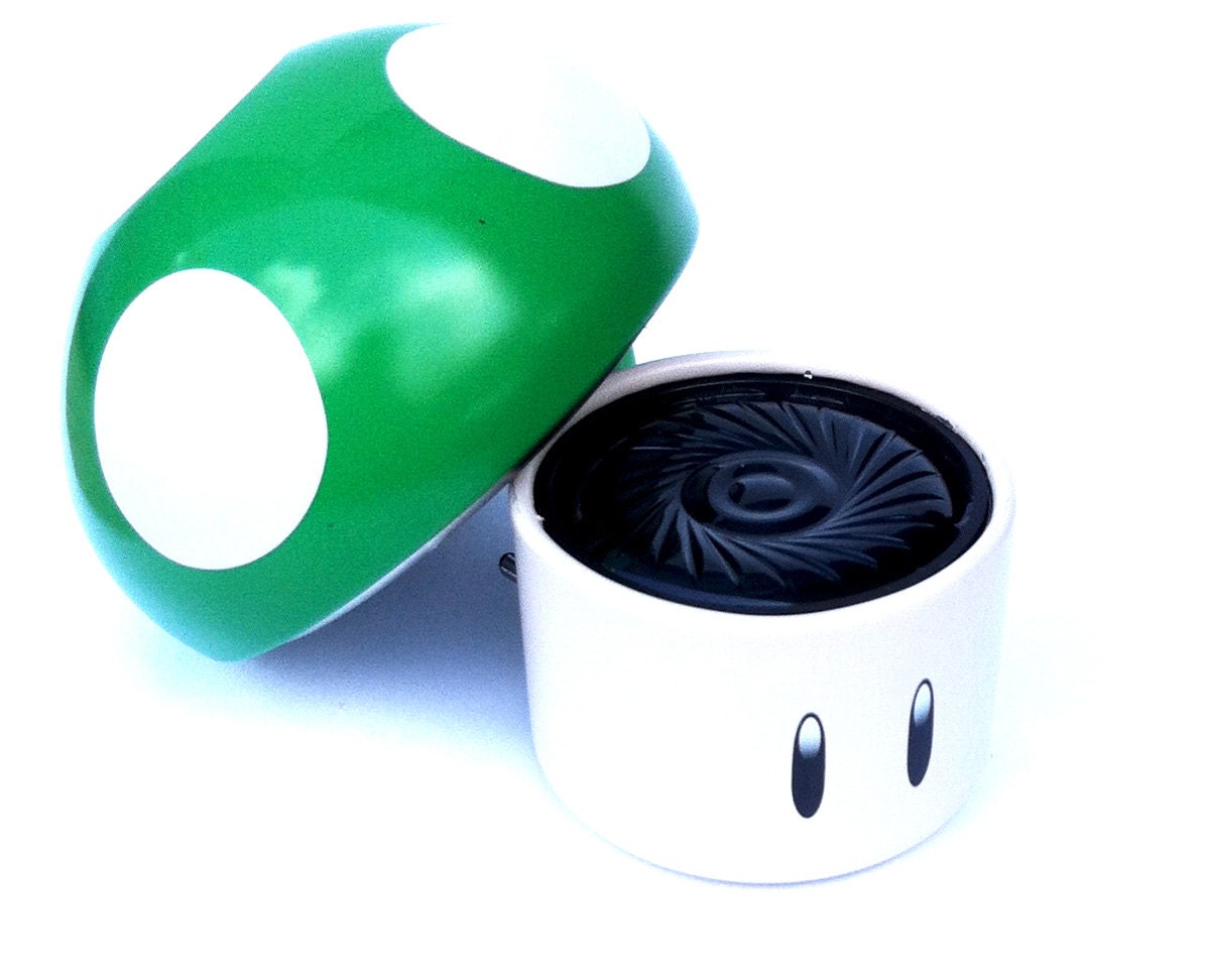 Portable Amp and Speaker for iPhone MP3 Player -Green