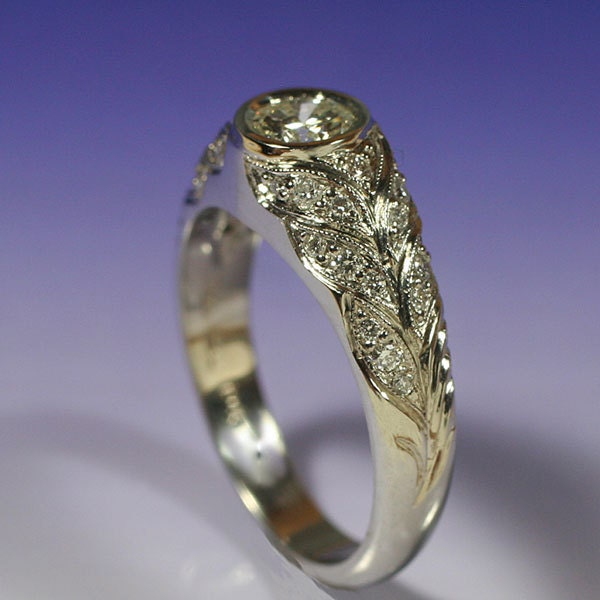 DIAMOND PAVE' PETALS - 18k White Gold.  This ring is ready to send