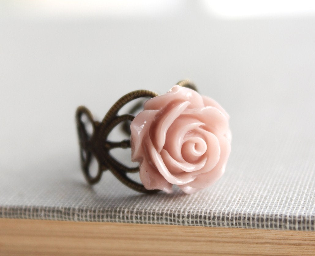 Ring, Dusty Pink Rose, Flower Cocktail Ring, Rose Smoke, Adjustable Filigree Ring, Bridal Jewelry, Bridesmaids Accessories