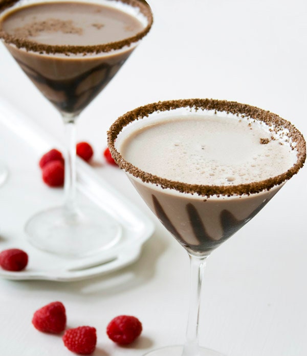 Cocktail rim sugar - dark chocolate rimming sugar for sweet martinis