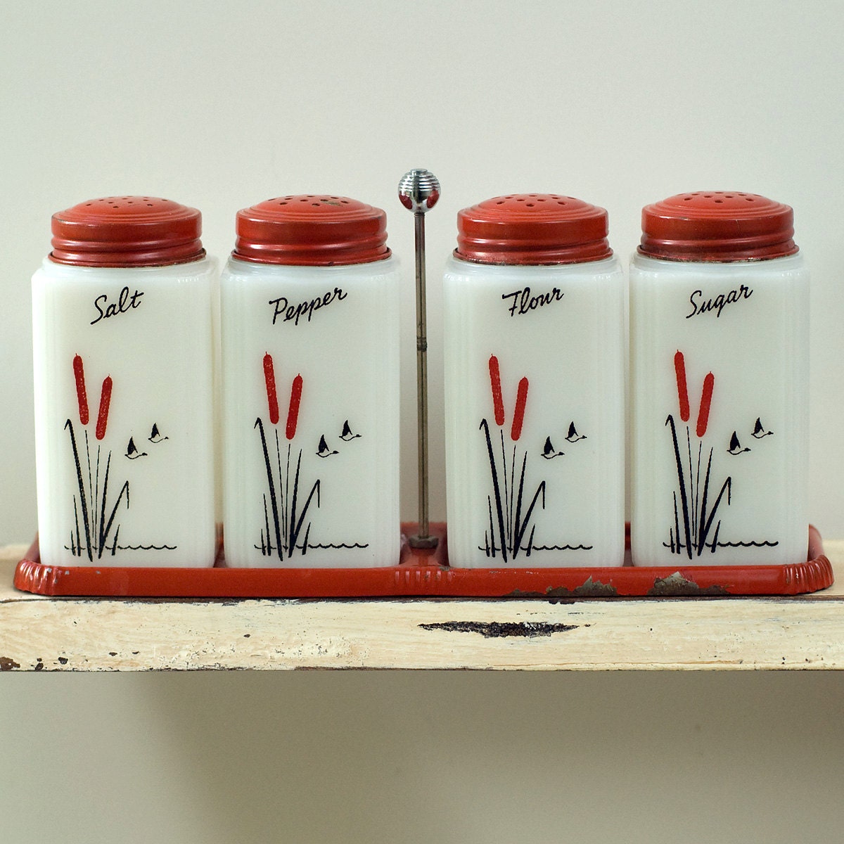 Vintage McKee Tipp City Cattail Range Shaker Set