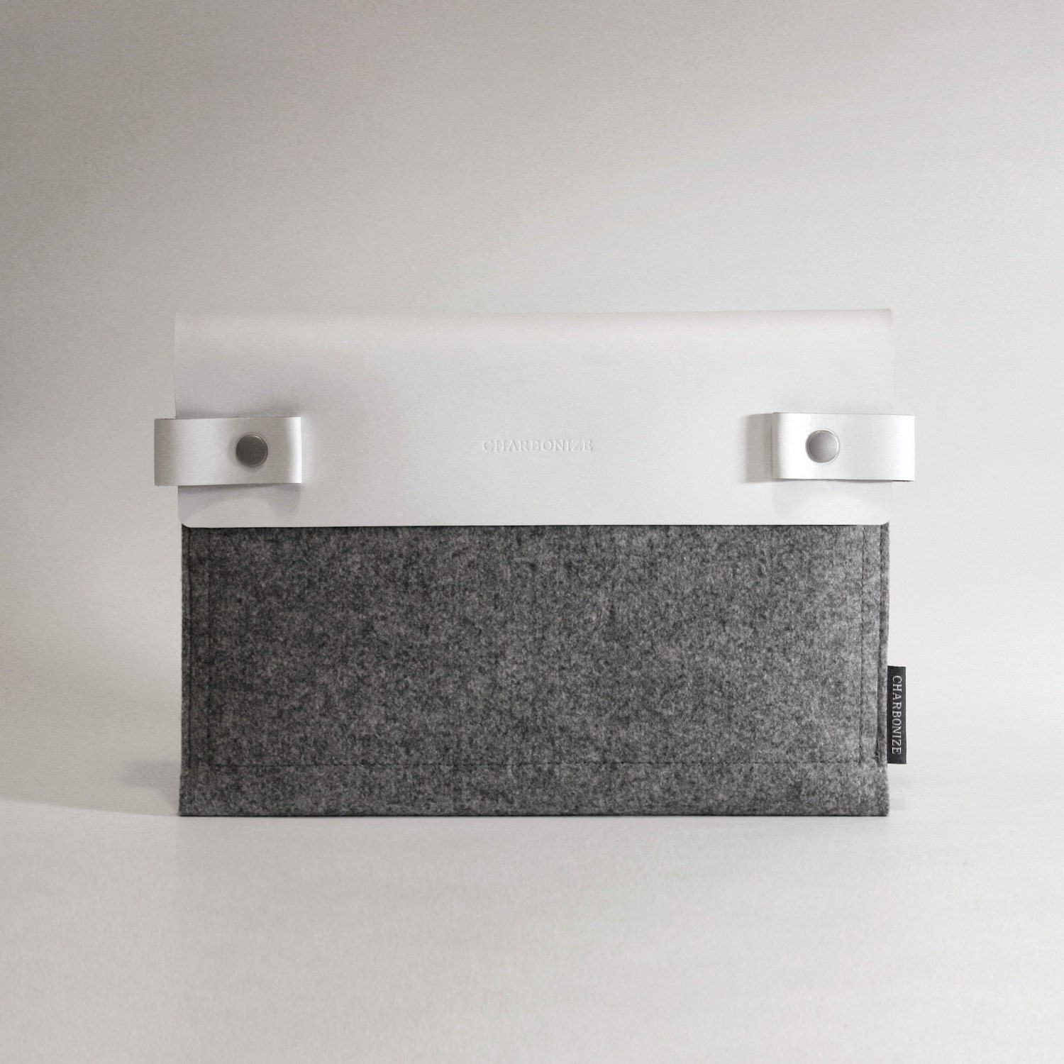 iPad / iPad2 / 3 Sleeve (Side-Clip) - White Leather with Grey Wool Felt
