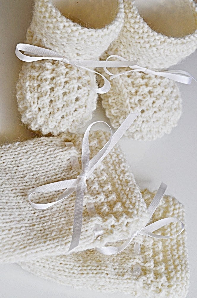 Hand Knit Cream Booty and Mitten Set