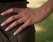thin multifaceted eco resin ring - cream with gold flakes - size 7.5