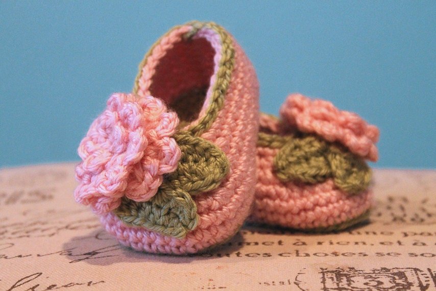 Flower and Leaf Crochet Baby Girl Booties - CUSTOM OPTIONS AVAILABLE