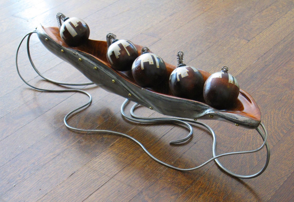 Mechanical Peapod Sculpture