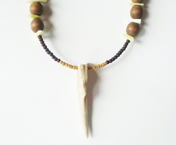 Wood and peridot jasper necklace with deer horn