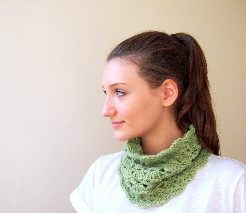 PDF crochet pattern - DIY tutorial - Lace Neckwarmer / cowl spring - Quick and easy gift - Accessorise
