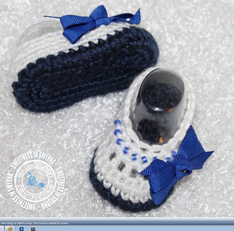 Baby Shoes, Crochet Baby Booties - Baby Girl Booties - Ballet Slippers - Dark Blue, White, Bow Shoes, Glass Beads, READY TO SHIP
