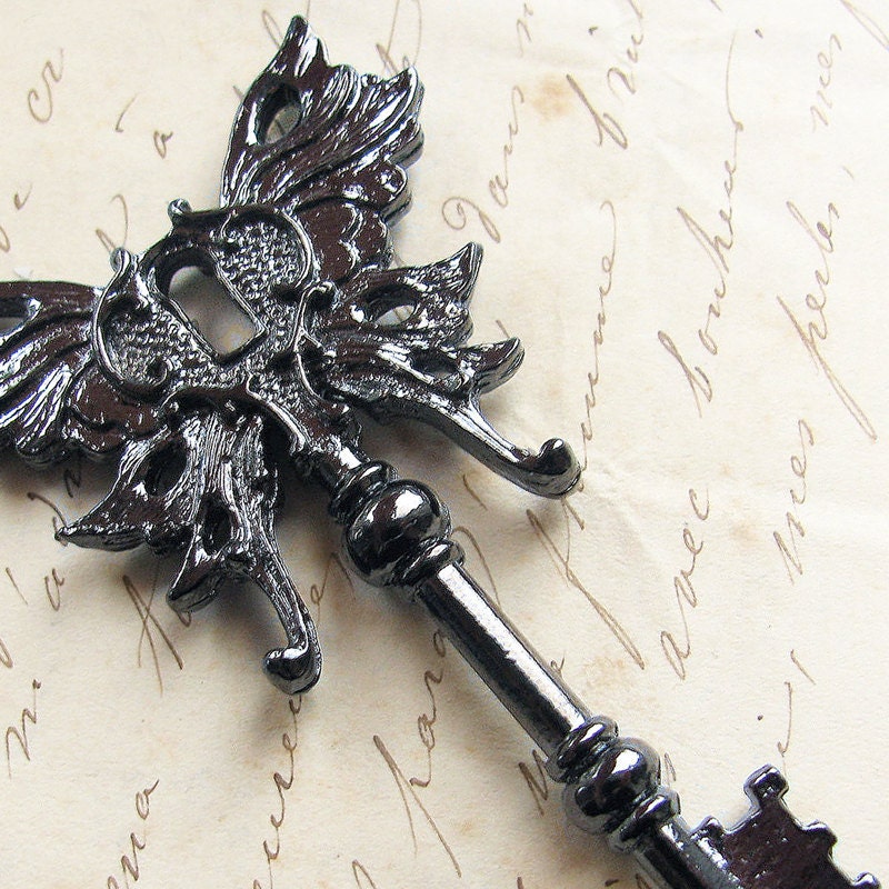Steampunk skeleton key winged pendant Gunmetal