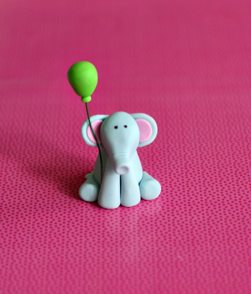 Fondant Elephant with a Balloon Perfect for a Smash Cake, Cupcake or a Birthday Cake