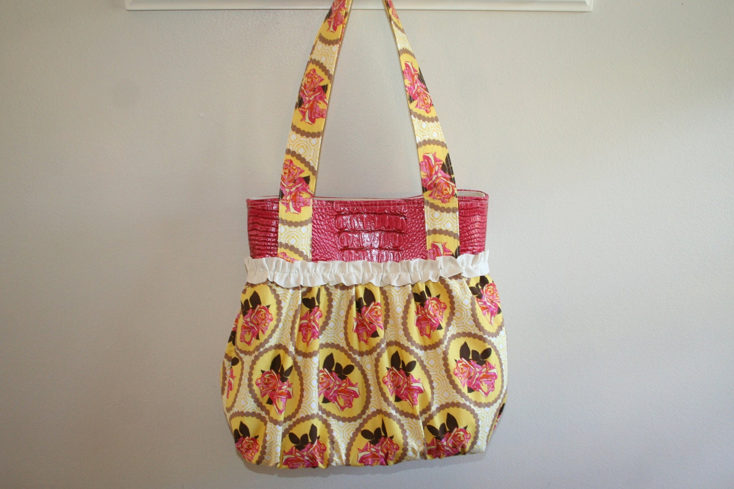 Garden Party Great Gathers Handbag