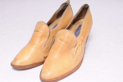 Wild Pair Size 7.5 Woman Shoe
