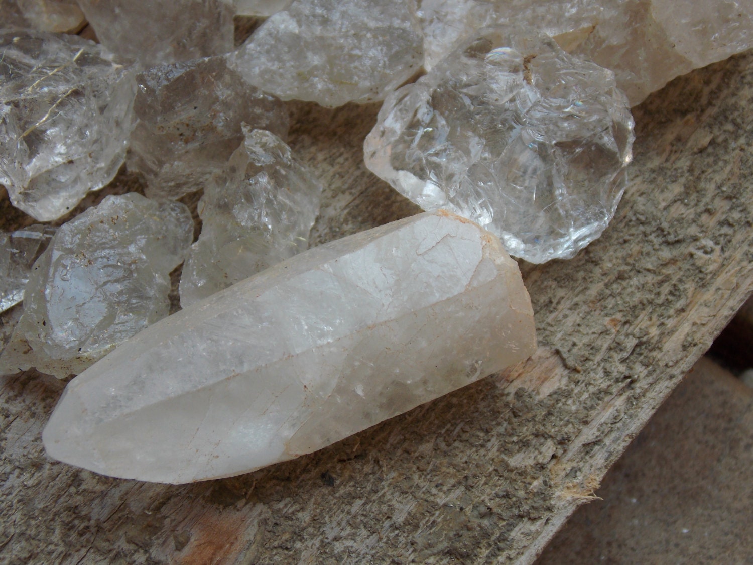 Quartz Gem Stones Raw Uncut Quartz Gems Unpolished Quartz Gems Jewelry Gem Stones Raw Unpolished Uncut Gems