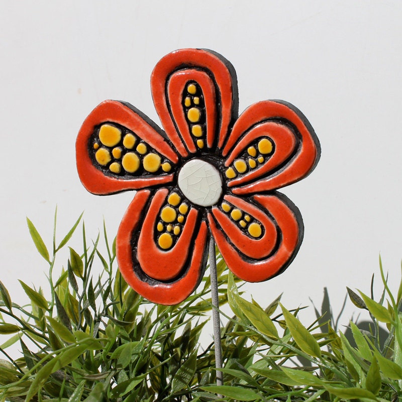 Flower garden decor - garden art- garden ornament - abstract flower- plant stake - funky gift - Daisy red with dots