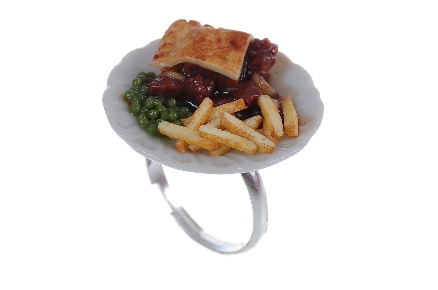 steak pie and chips on adjustable ring