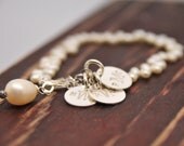 Mothers Day Ideas/ Pearl Bracelet, Mothers Personalized Pearl Bracelets, Gifts for Her