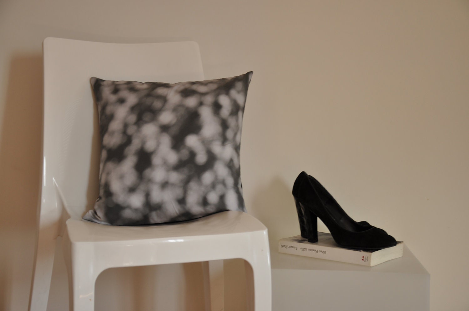 polka dot cushion cover