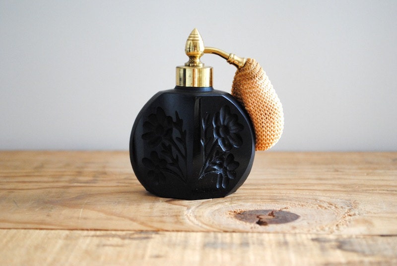 Vintage Perfume Atomizer with Black Floral Design Glass Retro Vanity - labiblioteca