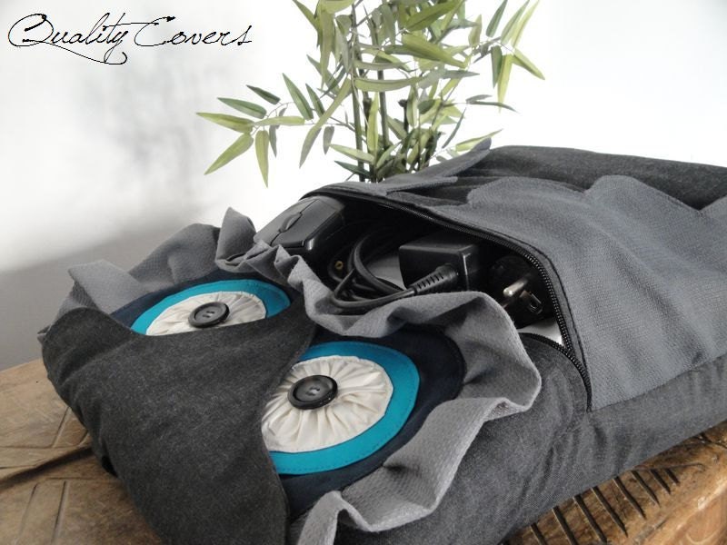 SALE 15% OFF Convertible Backpack owl Gray / compartment laptop / Removable Shoulder PAD / Cross body Messenger / can be any color / size