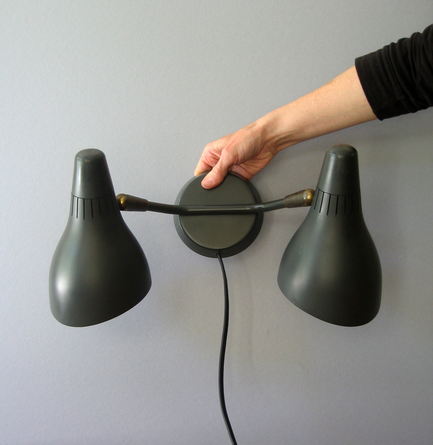 Mid Century Lightolier Wall Lamp / Sconce