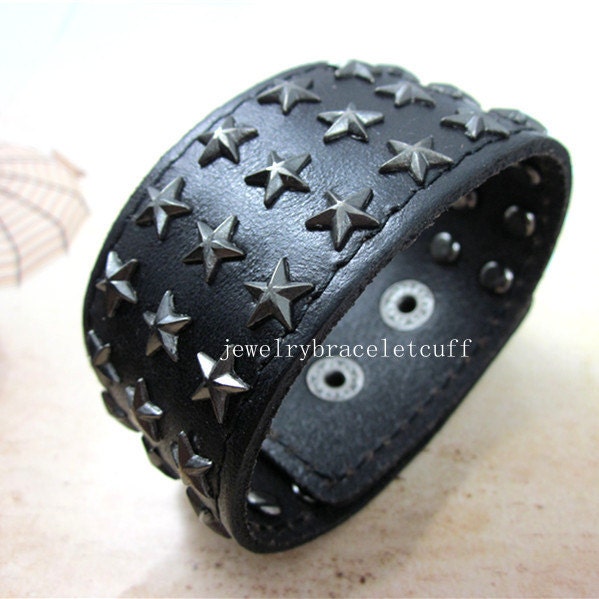 Bangle leather bracelet buckle bracelet men bracelet metal bracelet made of black leather and Metal five-pointed star wrist  SH-0714