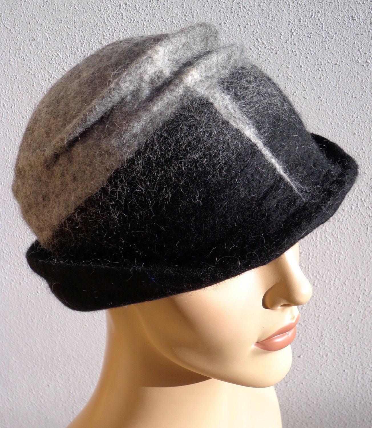 Gray and black retro hat, felted hat, felt cloche, 1920s inspired hat, art deco fashion, vintage inspired, winter hat, winter accessory