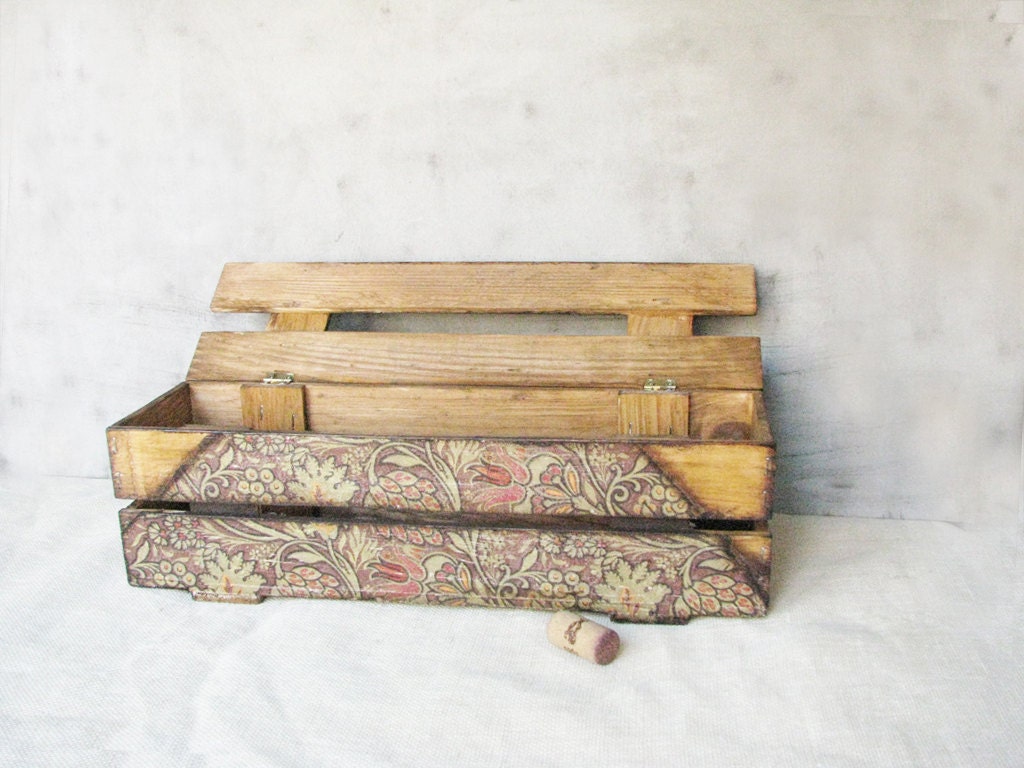 Personalized Valentine wedding gift rustic vintage wine box with floral pattern