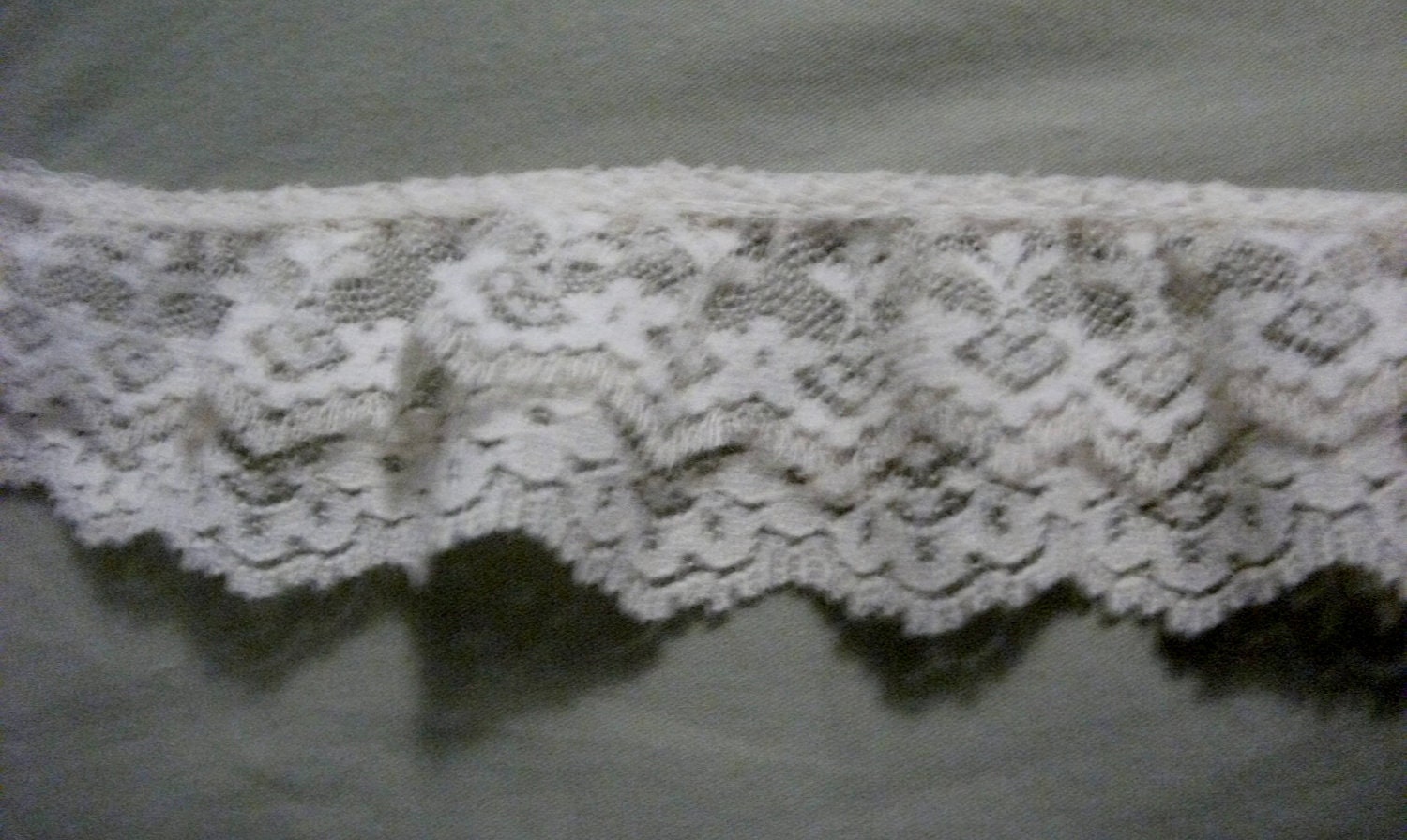 Vintage Double Ruffle Gathered Lace Off White Over 3 yards 1 1/2" Wide ONLY 5 USD