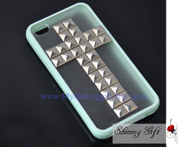 Cross Antique Silver Pyramid stud And Hard Case with For Apple iPhone 4 , iPhone 4s, iPhone 4 Hard Case, iPhone Case