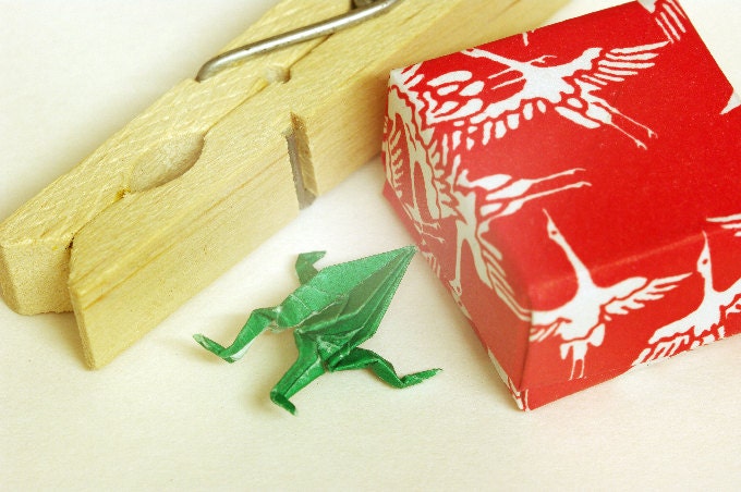 Miniature frog, paper frog, tiny frog, frog miniature, origami frog