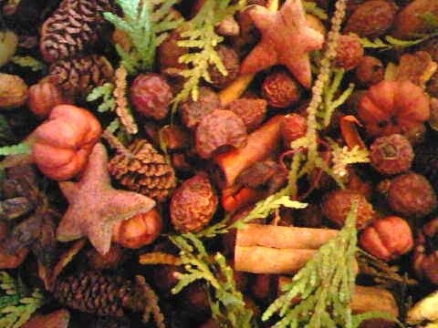 Christmas Cravings Potpourri  -  primitive bowl fillers