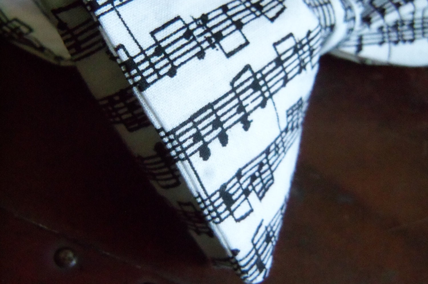 Sheet Music- Mens/Boys Adjustable Self-Tie Bow Tie in Black and White Music Note Print