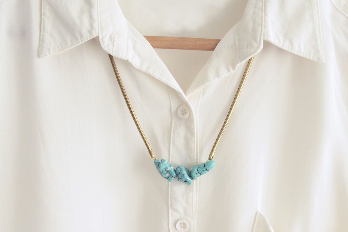 Turquoise Necklace : Raw Turquoise Magnesite Nuggets on Vintage Snake Chain