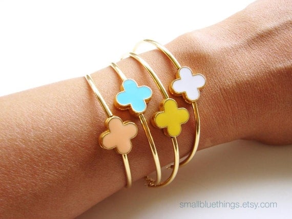Lucky Clover Bracelet. Choose Your Color. Bridesmaid Gift. Jewelry Under 25. Simple Modern Jewelry