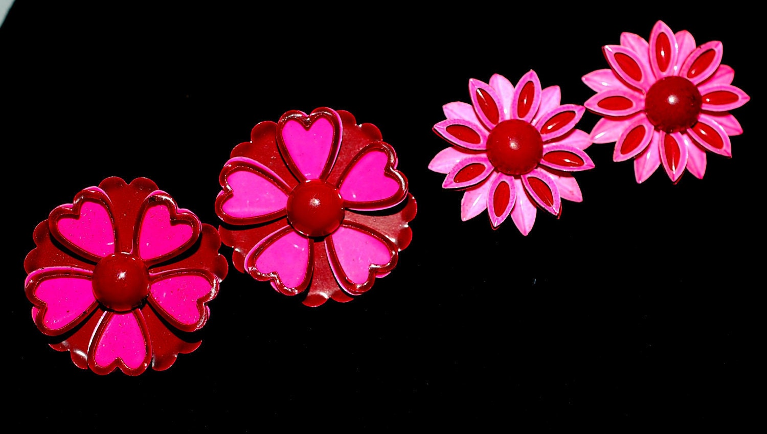 Perfect Mom & Daughter Gift - Mod 60s Flower Earrings - 2 pairs