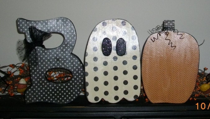 Primitive Halloween wood letters,  BOO, seasonal, holiday, Shelf, mantel, decoration, country, ,decor, wood, craft