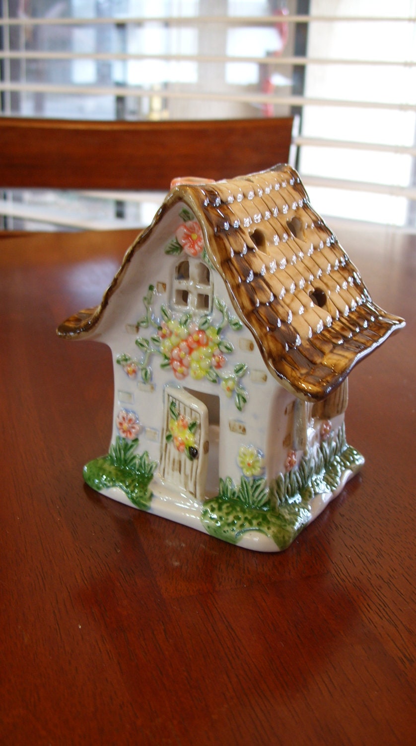 Very Cute Tea Light House by International Silver Company FREE SHIPPING