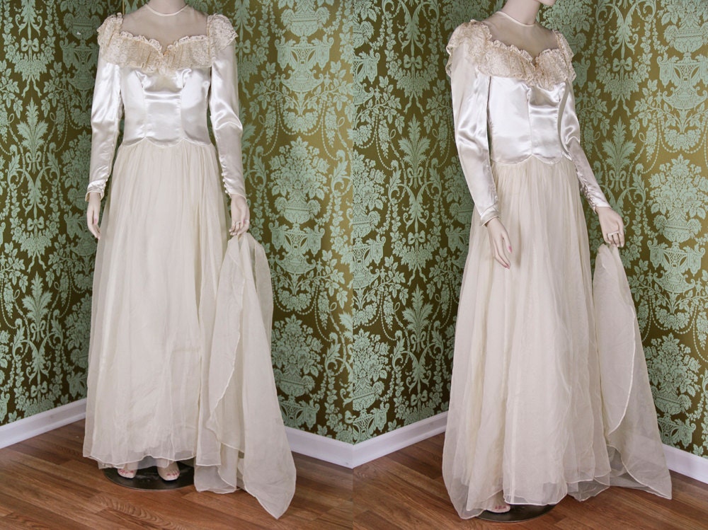 1930s wedding gown / 30s lace gown / Sale