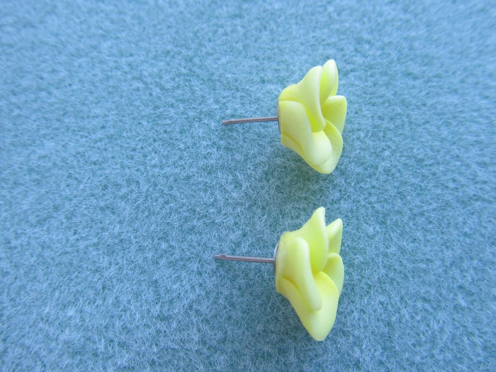 Stainless Posts 15mm Beautiful Hawaiian Bright Sunshine Yellow Plumeria Frangipani Polymer Clay Post Earrings