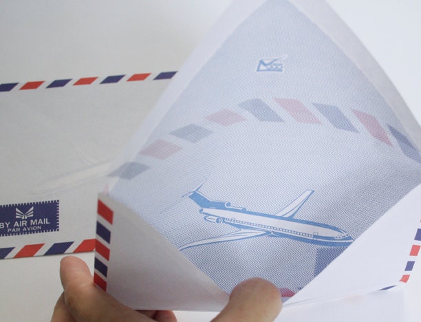Set of 20 Vintage Style AirMail /Par Avion Envelopes, size 4.5 x 6.3 inches, for postcard, crafts - plus FREE Vintage Stamps