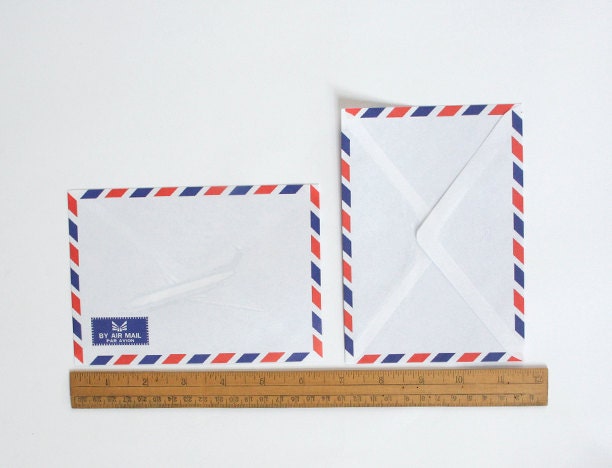 Set of 20 Vintage Style AirMail /Par Avion Envelopes, size 4.5 x 6.3 inches, for postcard, crafts - plus FREE Vintage Stamps