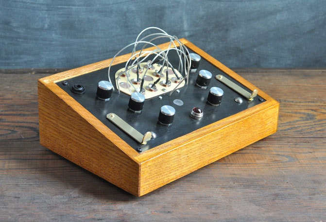 Folktek BugXX  Glitch Synthesizer