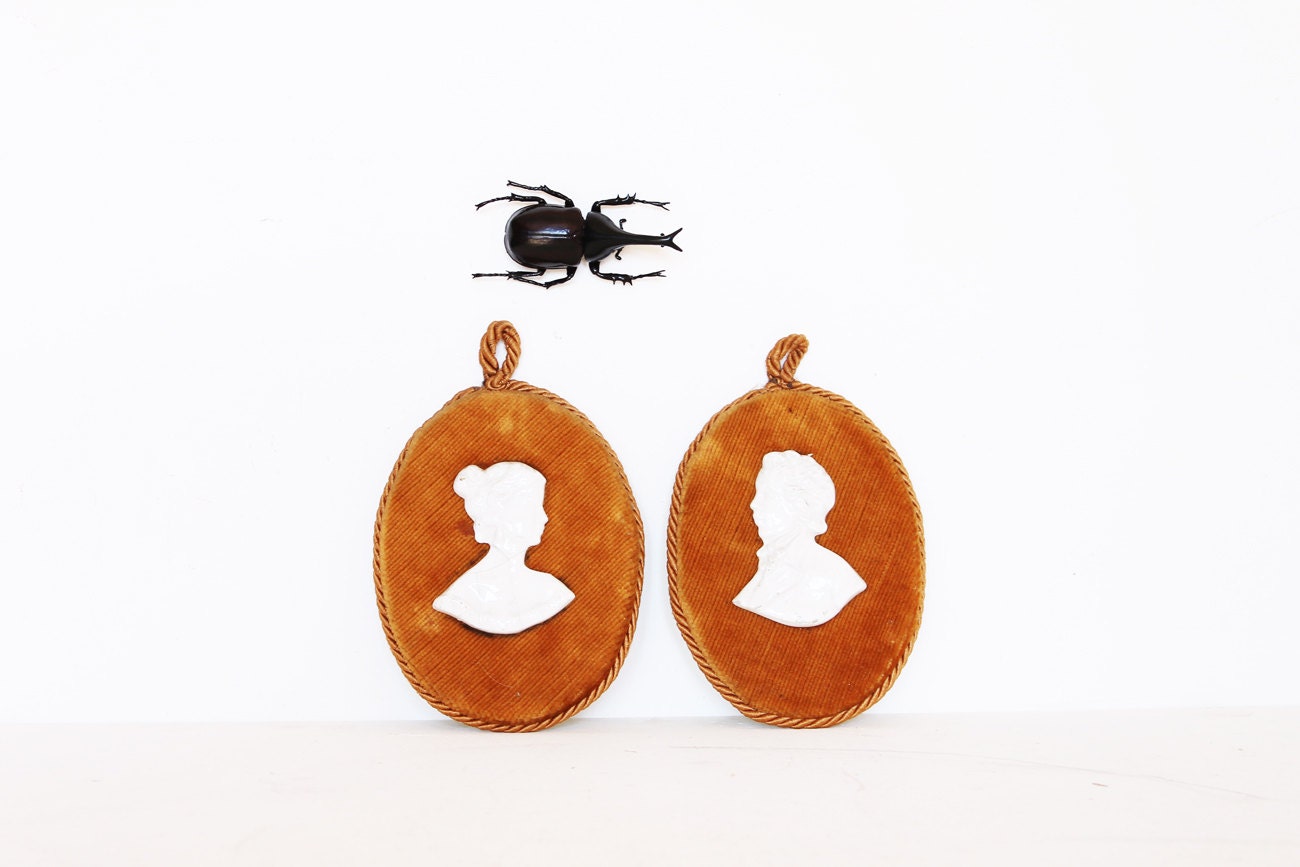 Vintage spooky creepy decorations silhouettes decor