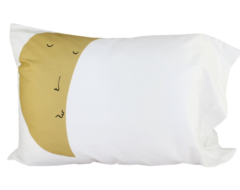 Kisses Good Night Pillow - Moon, whispering Moon