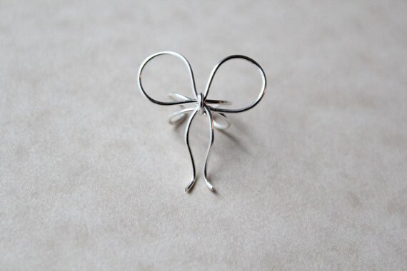 Silver Bow Ear Cartilage Cuff