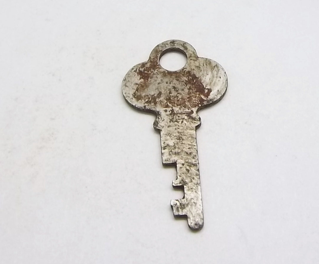Vintage Flat Key Rusty Skeleton Key Steampunk Gothic